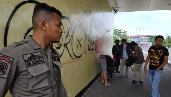 Satpol PP Pariaman Amankan Enam Pelaku Vandalisme