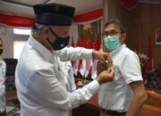 Jadi Tokoh Masyarakat Kota Padang, Gubernur Sumbar Dapat Pin Emas