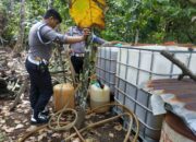 Ribuan Liter Premium Diduga Oplosan Diamankan Polres Pariaman