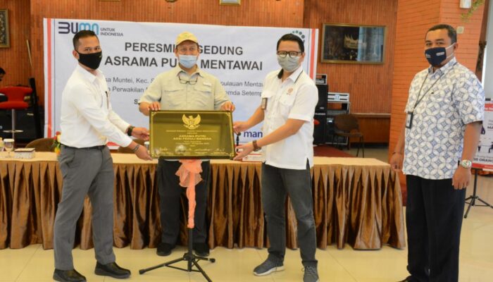 Asrama Putri Mentawai Diresmikan, PT Semen Padang Bantu 100 Persen Bahan Semen