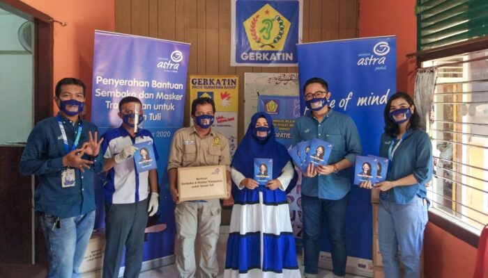 Asuransi Astra Salurkan Sembako dan Masker Transparan untuk Teman Tuli