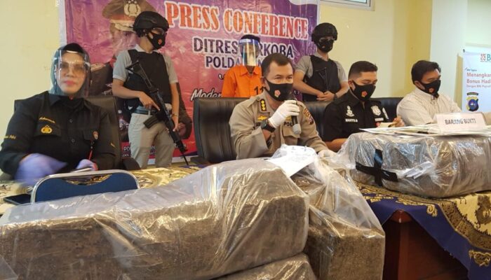 Polda Sumbar Sita 110 Paket Besar Narkotika Jenis Ganja