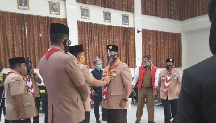 Tujuh Anggota Dewasa Pramuka Kota Padang Terima Penghargaan
