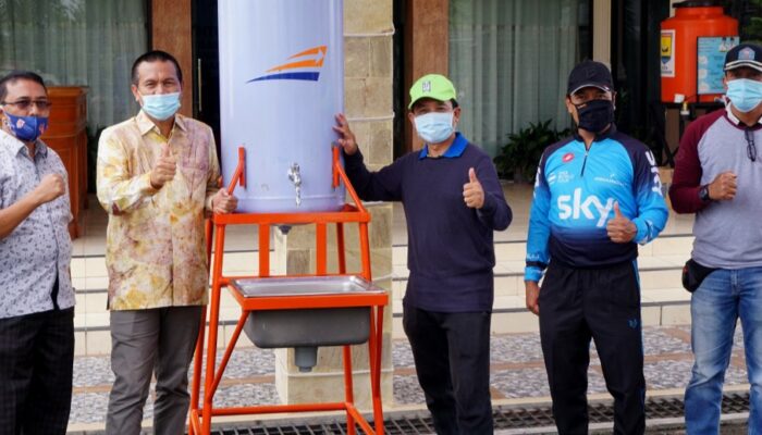 PT KAI Sumbar Bantu Wastafel Portable untuk Kota Pariaman