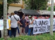Aliansi Pemuda Peduli Demokrasi Datangi KPU Sumbar