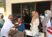 Pemerintah Desa Marunggi Bagikan 3000 Masker untuk Warganya
