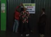 Rumah Wabup Solok Yulfadri ‘Disegel’, Ada Spanduk Bertuliskan Hutang