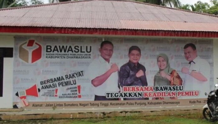 Terkait Pengrusakan Baliho Milik Yayasan AAK Undhari, Ini Klarifikasi Bawaslu Dharmasraya