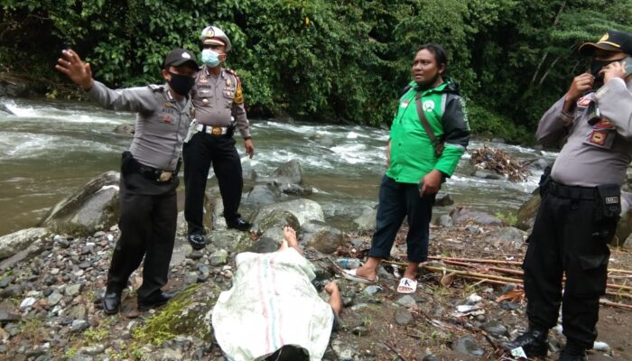 Diduga Tergelincir, Pengendara dan Penumpang Tewas Masuk Jurang di Jalan Padang Panjang – Padang