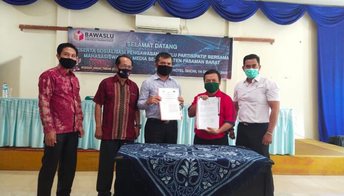 Bawaslu Pasbar Sosialisasi Pengawasan Partisipatif ke Media dan Mahasiswa