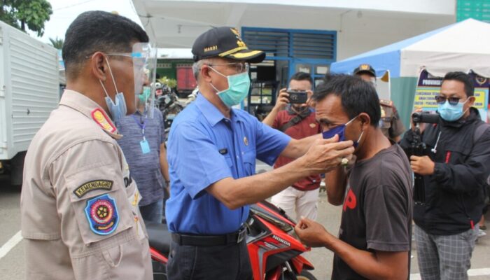 Tim Gabungan Turun ke Pasar Sago, Sejumlah Pelanggar Perda Disanksi