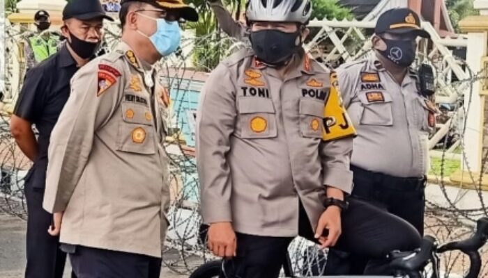 Kapolda, Demo dan Jadwal Bersepeda