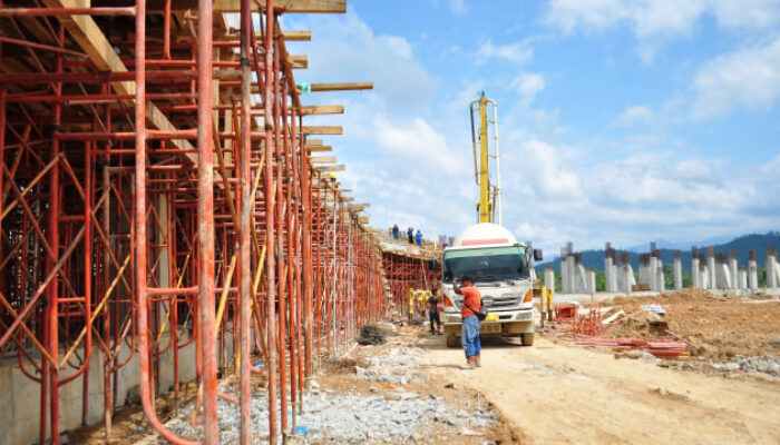 UNP Terima Hibah Lahan Main Stadium