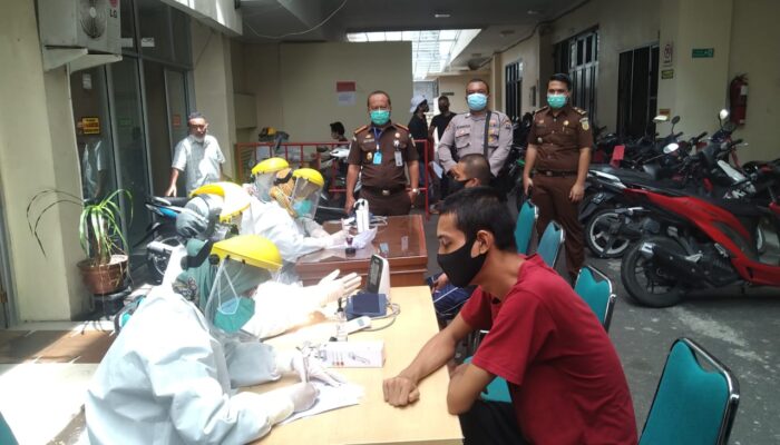 Pindah ke Rutan, Puluhan Tahanan di Padang Ikut Rapid Test