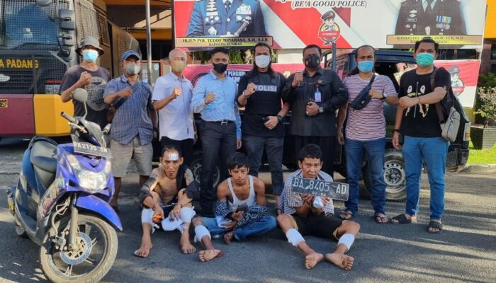 Polisi Tangkap Kawanan Pencuri Mobil di Padang dengan Modus jadi Pembeli