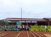 Anggota DPR RI Athari Gauthi Ardi Salurkan Bantuan untuk Pondok Pesantren di Dharmasraya