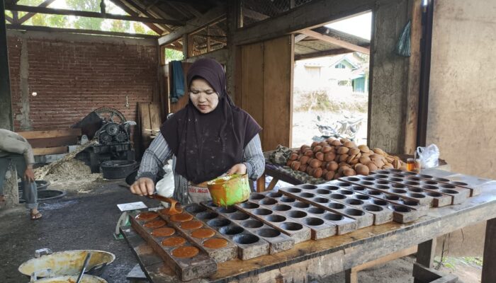 Menilik Wanita Pembuat Saka Tabu di Nagari Batu Bulek