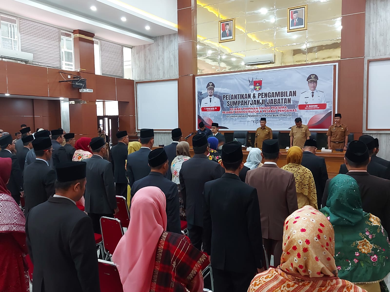 49 Pejabat Pemko Bukittinggi Dilantik