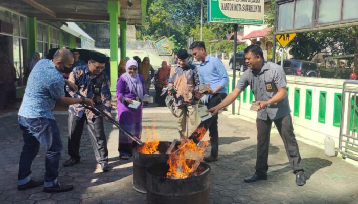 8.560 Buku Nikah dan Blanko di Sawahlunto Dibakar, Ini Alasannya