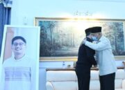 Menpora dan Gubernur Sumbar Takziah ke Rumah Ridwan Kamil