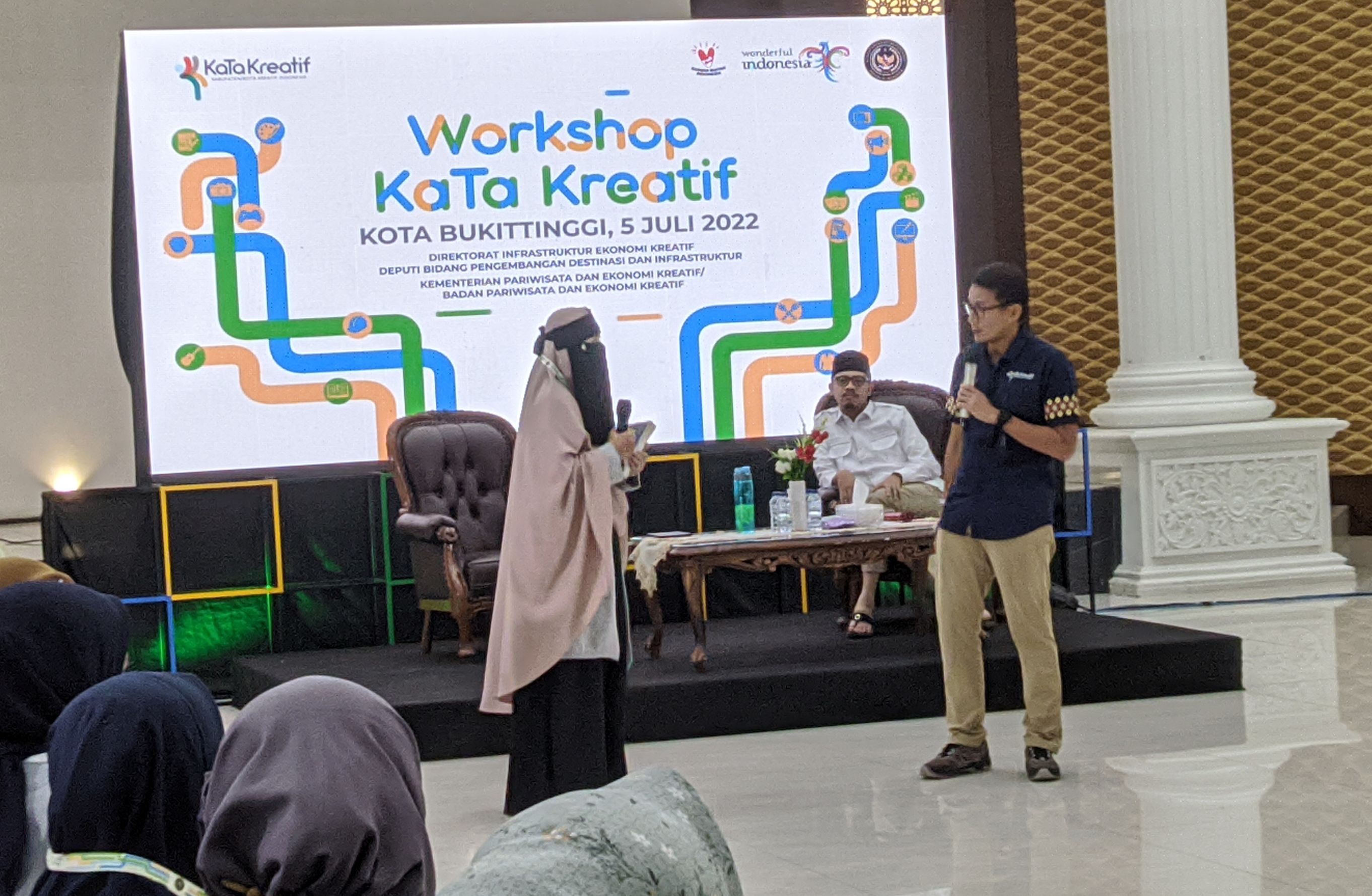 Jangkau Pasar Lebih Luas, Menteri Sandiaga Uno Ajak Pelaku Ekraf Bukittinggi Manfaatkan Teknologi