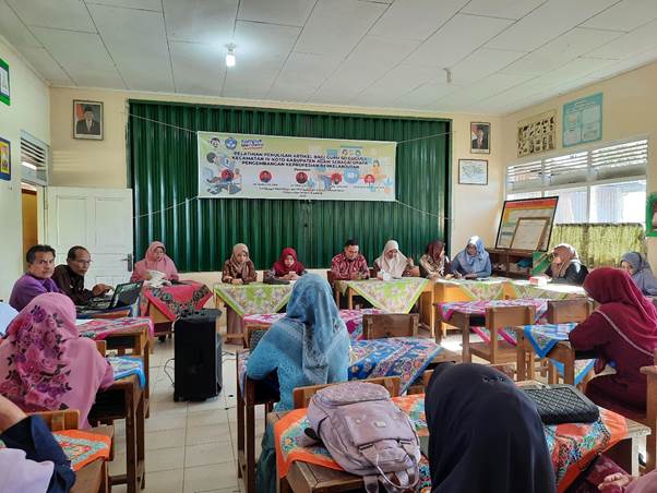 Belajar Menulis Artikel Ilmiah Bersama Dosen PGSD UNP