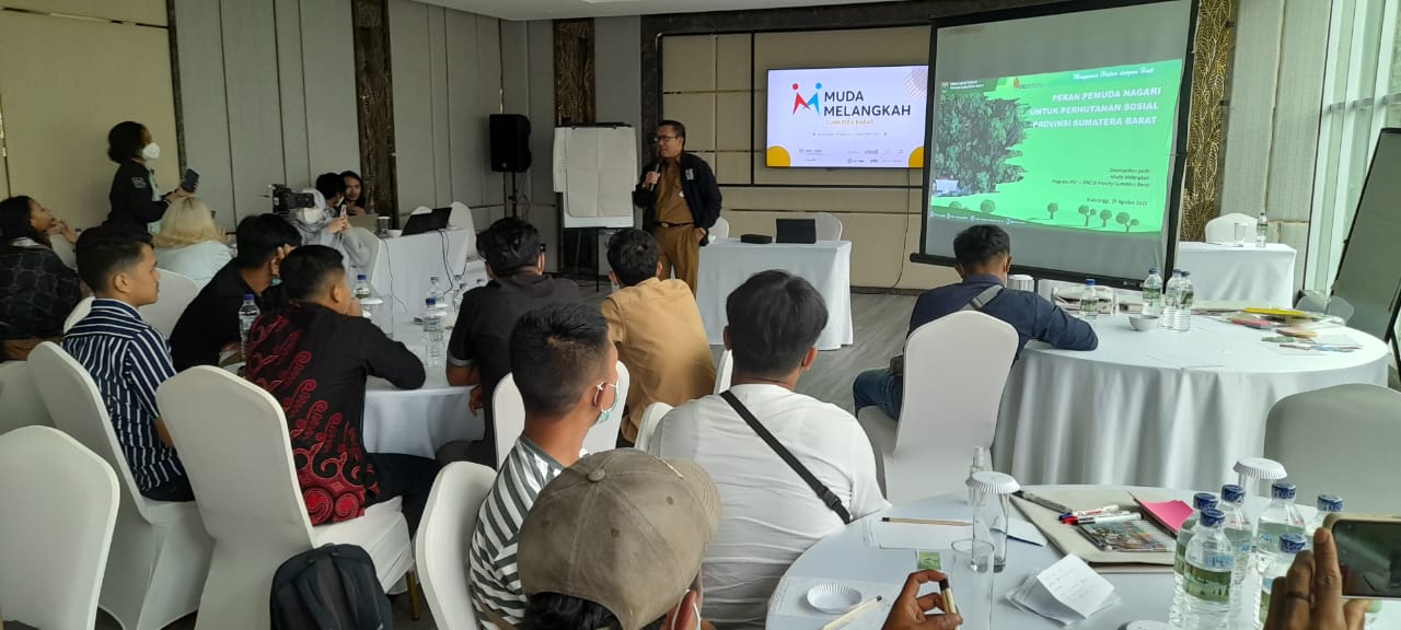 Muda Melangkah Meningkatkan Kapasitas Pemuda Mengelola Hutan Masyarakat di Sumbar