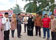 Nevi Zuairina Dukung dan Hadir Turnamen Volly Empat Kabupaten di Sumbar