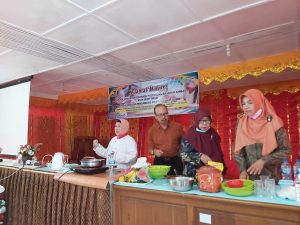 Dosen Prodi DIII Kebidanan Bukittinggi Gelar Pengabdian Masyarakat Tentang MP-ASI Menu 4 Bintang