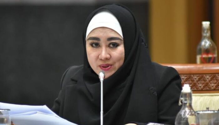 Hore BLT BBM Rp600.000 Cair, Lisda Hendrajoni: Mari Kita Kawal Penyalurannya