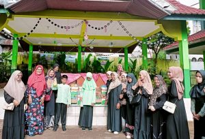 Jumat Berkah SDN 14 ATTS Bukittinggi, Paguyuban Kelas Bagikan Ratusan Paket Makanan Ringan