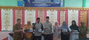 Tekan Angka Stunting, Ade Rezki Pratama Buat WC Warga