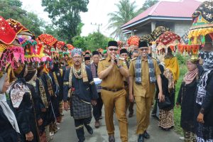 Dikukuhkan Bupati Solok, Pengurus KAN Nagari Kuncia Siap Membangun Bersama Pemerintah