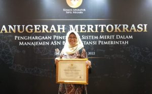 Pemko Bukittinggi Terima Anugerah Meritokrasi 2022