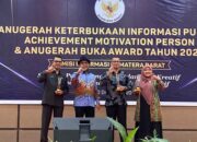Bawaslu Pessel Sabet Dua Penghargaan Dalam Anugerah Komisi Informasi 2022