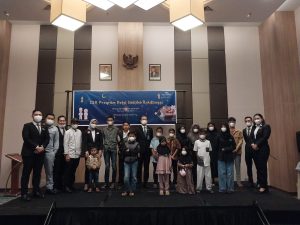 Hotel Santika Bukitinggi Serahkan Santunan untuk Anak Yatim