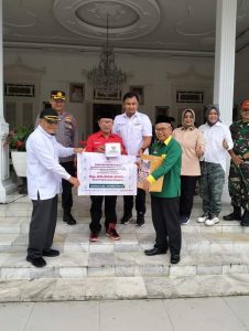 Langsung ke Lokasi Bencana Cianjur, Baznas Dharmasraya Salurkan Bantuan untuk Korban Gempa
