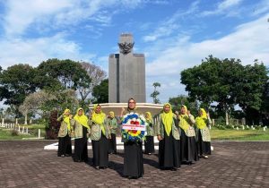 Pipas Sumbar Ziarah dan Tabur Bunga di TMP Kusuma Bangsa Payakumbuh