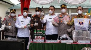 Musnahkan Barang Bukti di Kejari, Bupati Solok: Dukung Aparat Berantas Narkoba