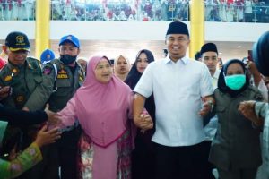Tablig Akbar Mamah Dedeh di Masjid Agung Dharmasraya Disambut Ribuan Jamaah