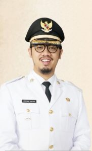 Pemko Bukittinggi bersama Baznas Salurkan Zakat untuk Mustahik
