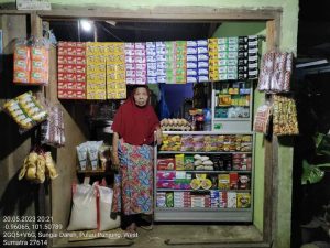 Peringati HLUN 2023 Dharmasraya, Nenek Nuriyah Dapat Bantuan Usaha dari Kemensos