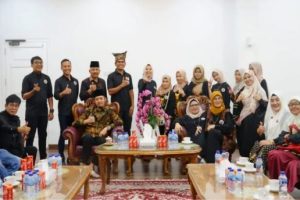 Pemko Bukittinggi Dukung Sanggar Sofyani Kembali Berkiprah di Perancis
