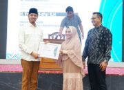 Wako Bukittinggi Terima Penghargaan Inovatif Leader