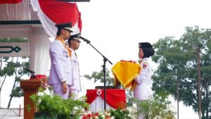Wako Erman Safar Pimpin Upacara Pengibaran Bendera Pusaka Merah Putih