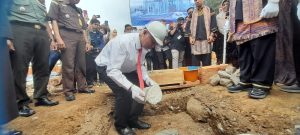 Gubernur Sumbar Letakkan Batu Pertama Pembangunan Mesjid RSUD Achmad Muchtar Bukittinggi