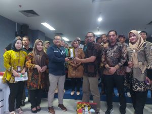 Kunjungi Dua Daerah, Wartawan dan Kominfo Bukittinggi Studi Best Practice ke Riau