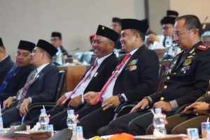 SUTAN RISKA BERSAMA FORKOPIMDA IKUTI SIDANG ISTIMEWA DPRD MENDENGARKAN PIDATO KENEGARAAN PRESIDEN JOKOWI
