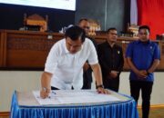 SUTAN RISKA HADIRI RAPAT PARIPURNA DPRD TENTANG PENETAPAN KUA-PPAS APBD-P 2023