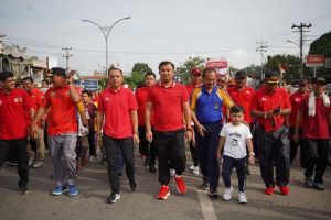 JALAN SANTAI MEMPERINGATI HUT RI KE 78 DI KABUPATEN DHARMASRAYA BERTABUR HADIAH